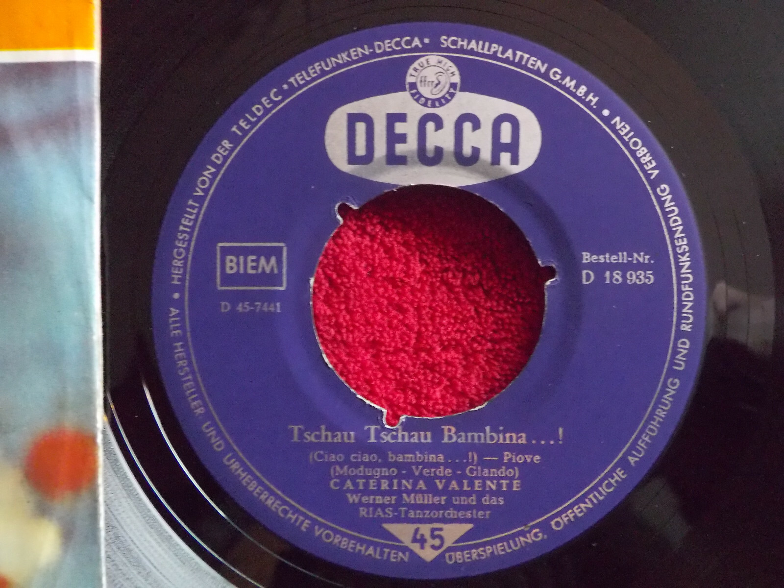 Caterina Valente – Tschau tschau Bambina / Liebe kommt und Liebe geht (Decca, D 18 935), Bild 2
