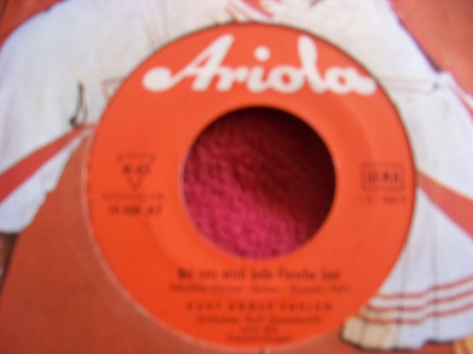 Kurt Adolf Thelen – Du hast so´n süßes Schnüß´chen / Bei uns wird jede Flasche leer (Single), Bild 3